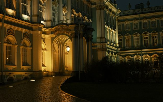 🕊 Putin empfängt Witkoff: Kreml bereit zu Dreiergesprächen um den 10. November