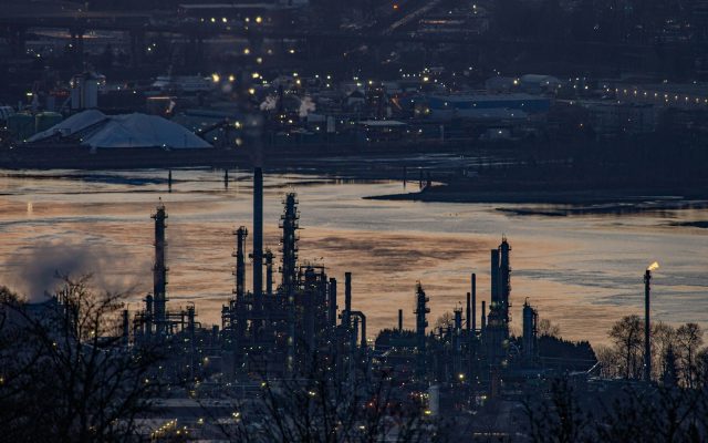 🛢 Update: Aramco räumt Zentrale in Dhahran – Brent steigt auf über 114 Dollar