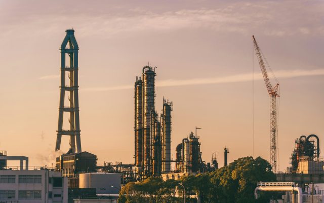 ⛽ Trump setzt Russland-Sanktionen und 500-Prozent-Zölle bis auf Weiteres aus